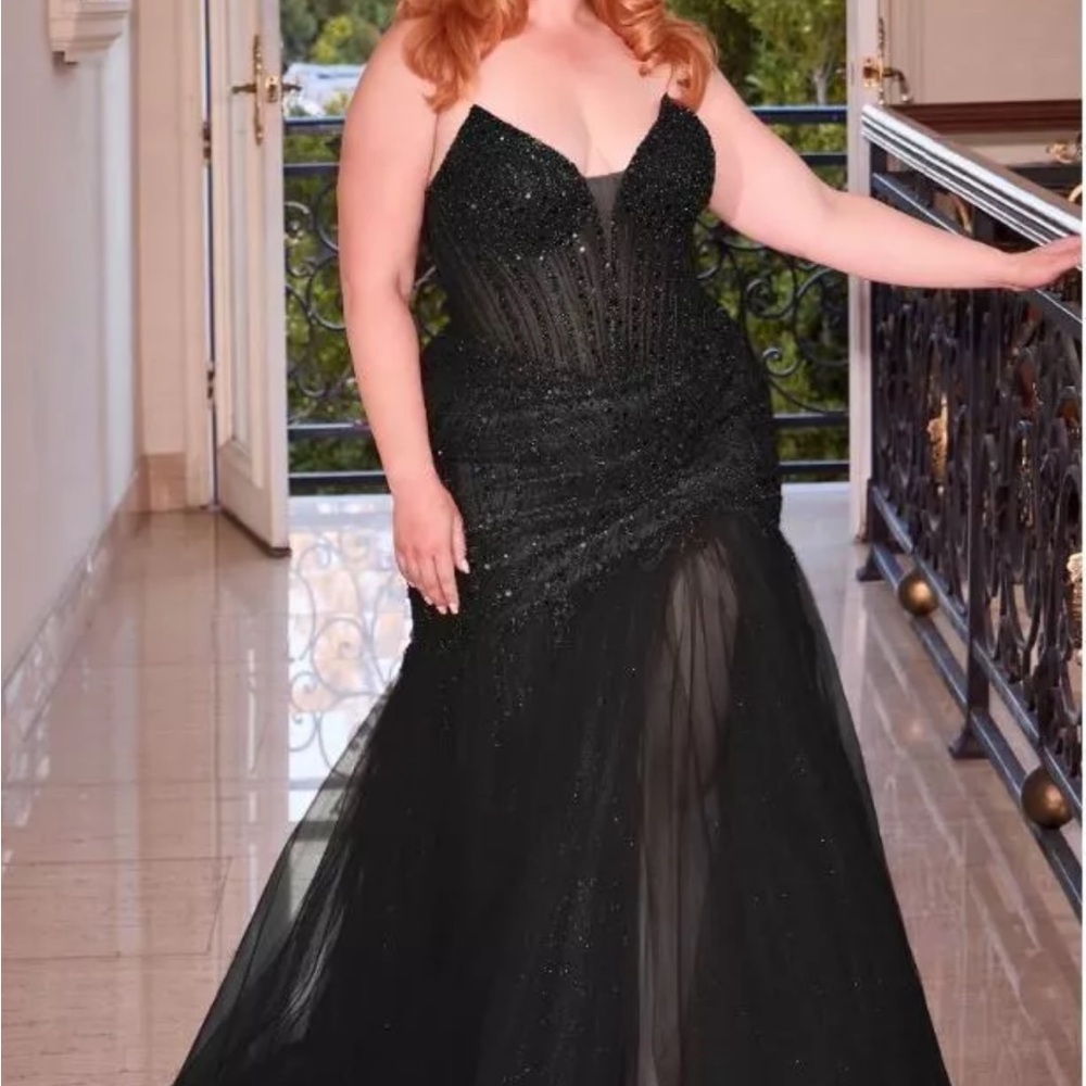 Elegant Black Evening Gown